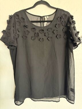 BELLATRIX Women’s Sheer Black Floral Appliqué Short Sleeve Blouse - XL